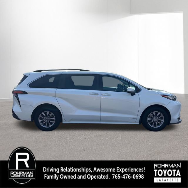 Used 2021 Toyota Sienna XLE FWD image 6