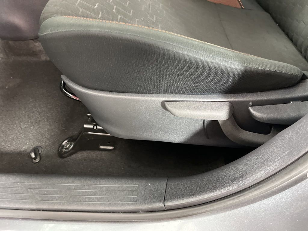 Used 2024 Nissan Kicks SR image 21