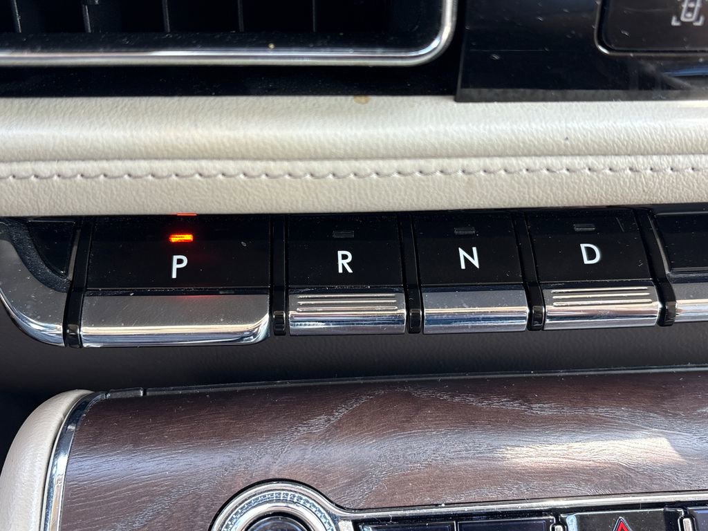 Used 2020 Lincoln Aviator Reserve RWD image 27