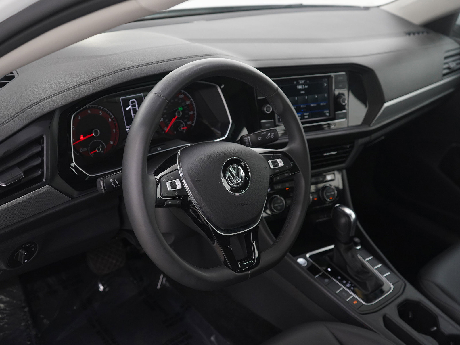 Used 2020 Volkswagen Jetta SE w/ SE Cold Weather Package image 19