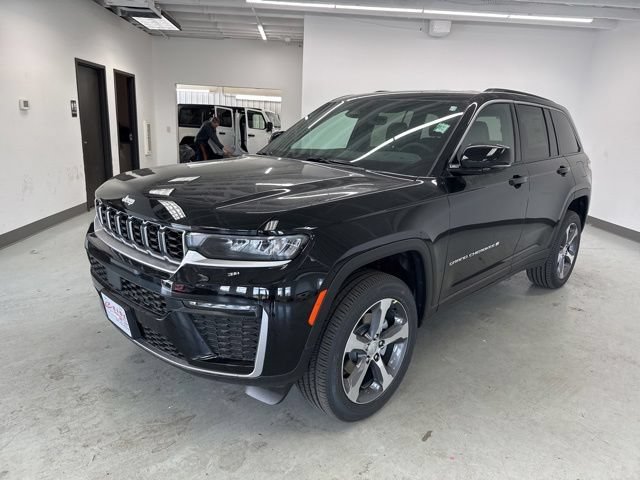 New 2026 Jeep Grand Cherokee Limited AWD/4WD image 3