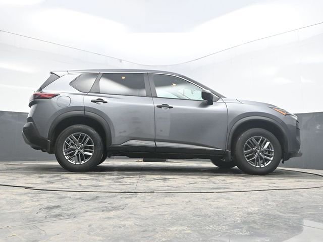 Used 2023 Nissan Rogue S image 37