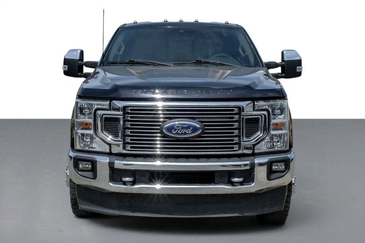 Used 2022 Ford F350 XLT w/ XLT Premium Package AWD/4WD image 3