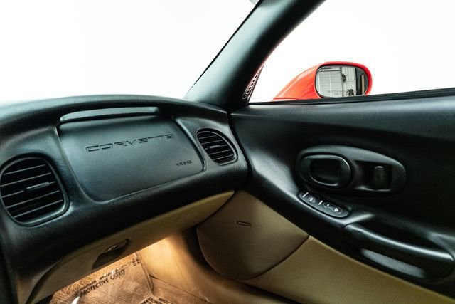 Used 1999 Chevrolet Corvette Coupe w/ Performance Handling Pkg image 26