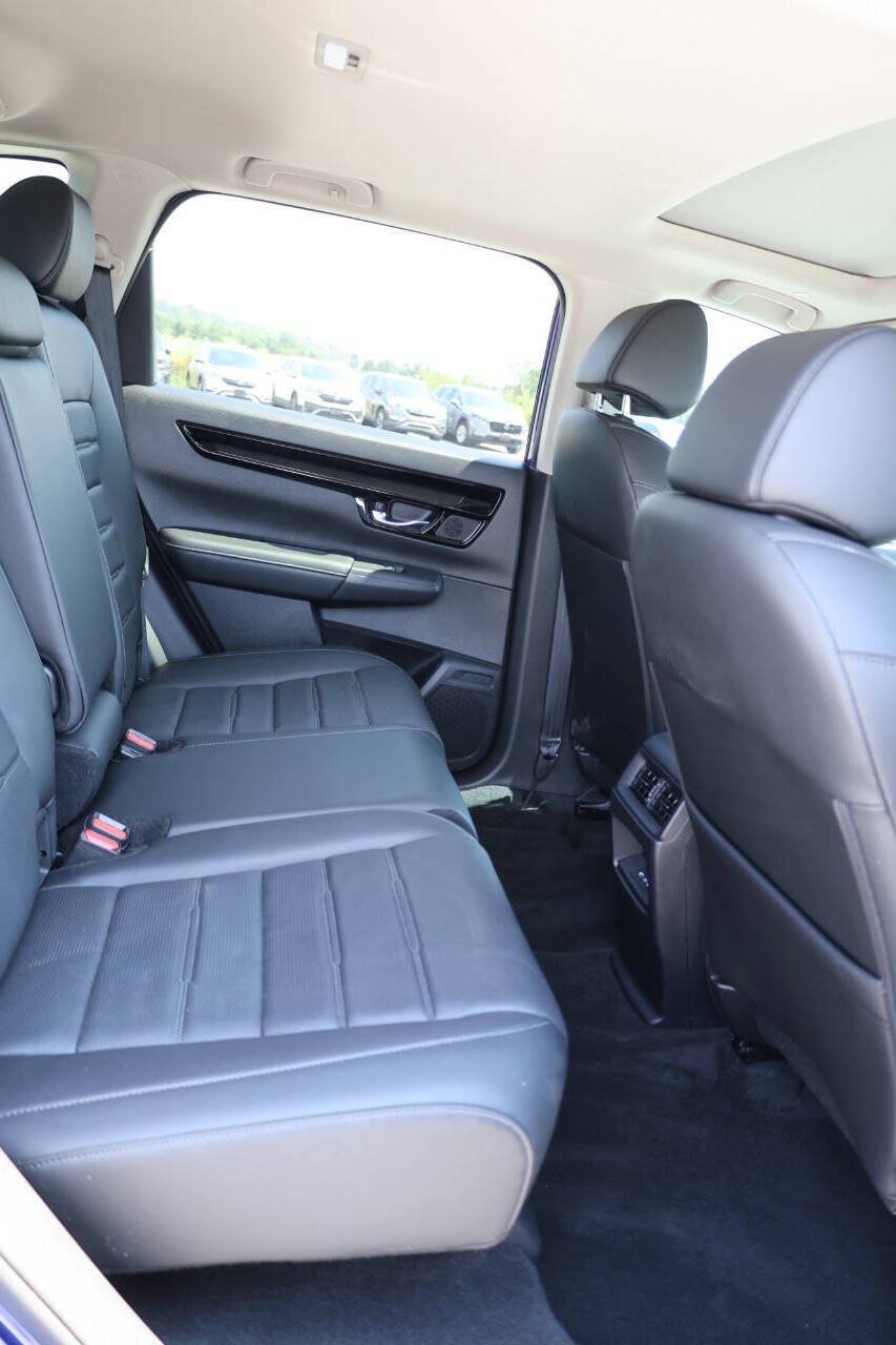 Used 2025 Honda CR-V EX-L image 16