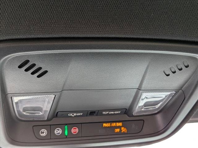 Used 2023 Chevrolet Traverse LS FWD image 11