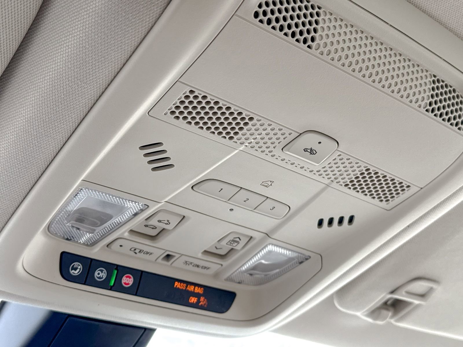 Certified 2022 Cadillac XT6 Premium Luxury image 34