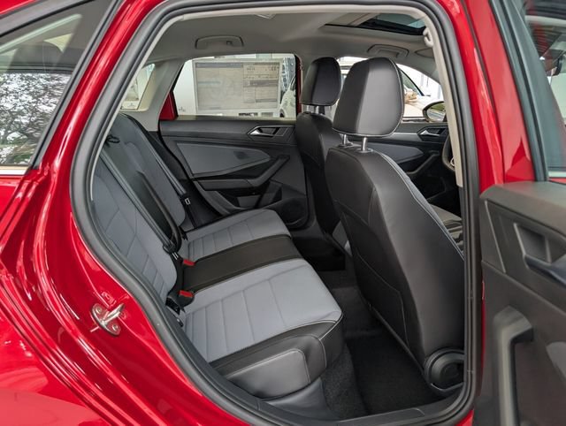 New 2026 Volkswagen Jetta SE FWD image 15