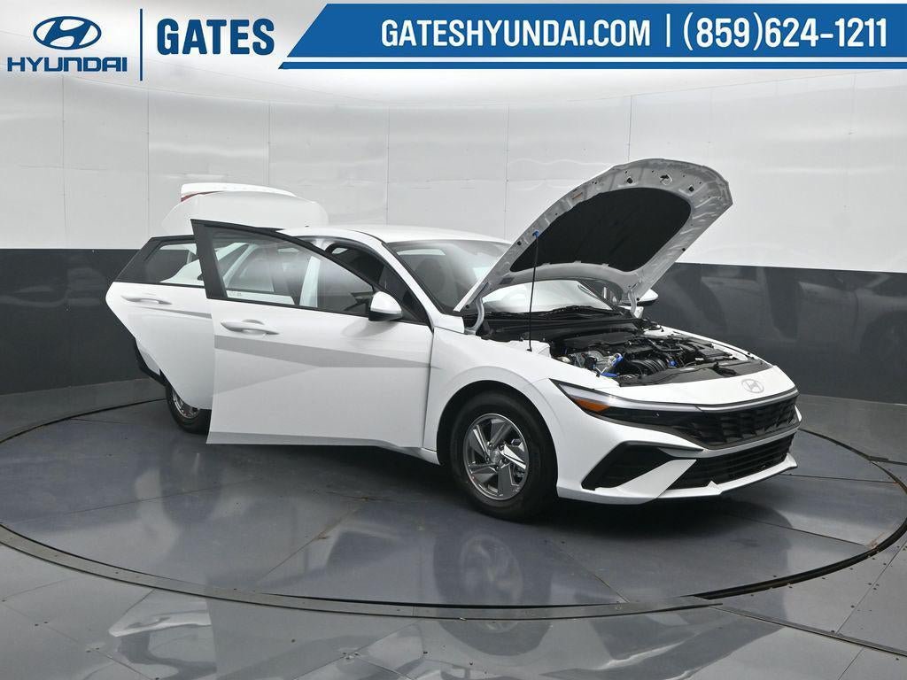 New 2026 Hyundai Elantra SE FWD image 52
