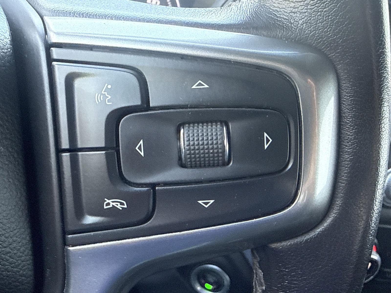 Used 2022 Chevrolet Silverado 1500 RST AWD/4WD image 20