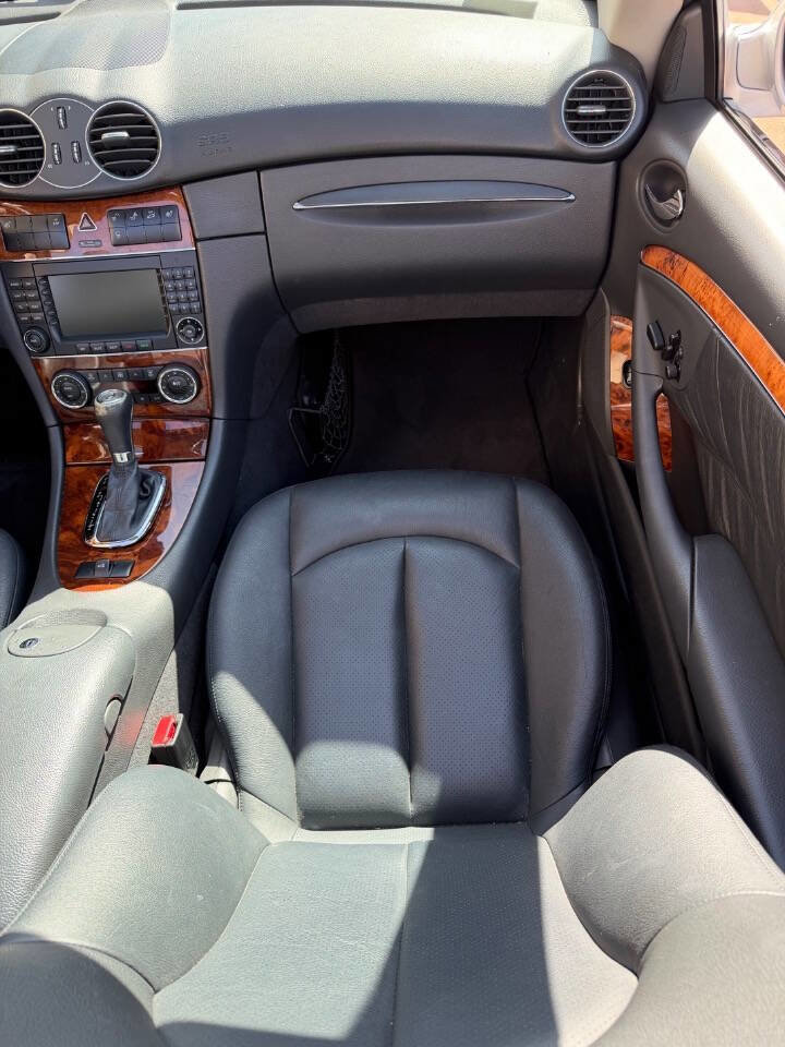 Used 2005 Mercedes-Benz CLK 500 Cabriolet w/ Lighting Pkg image 12