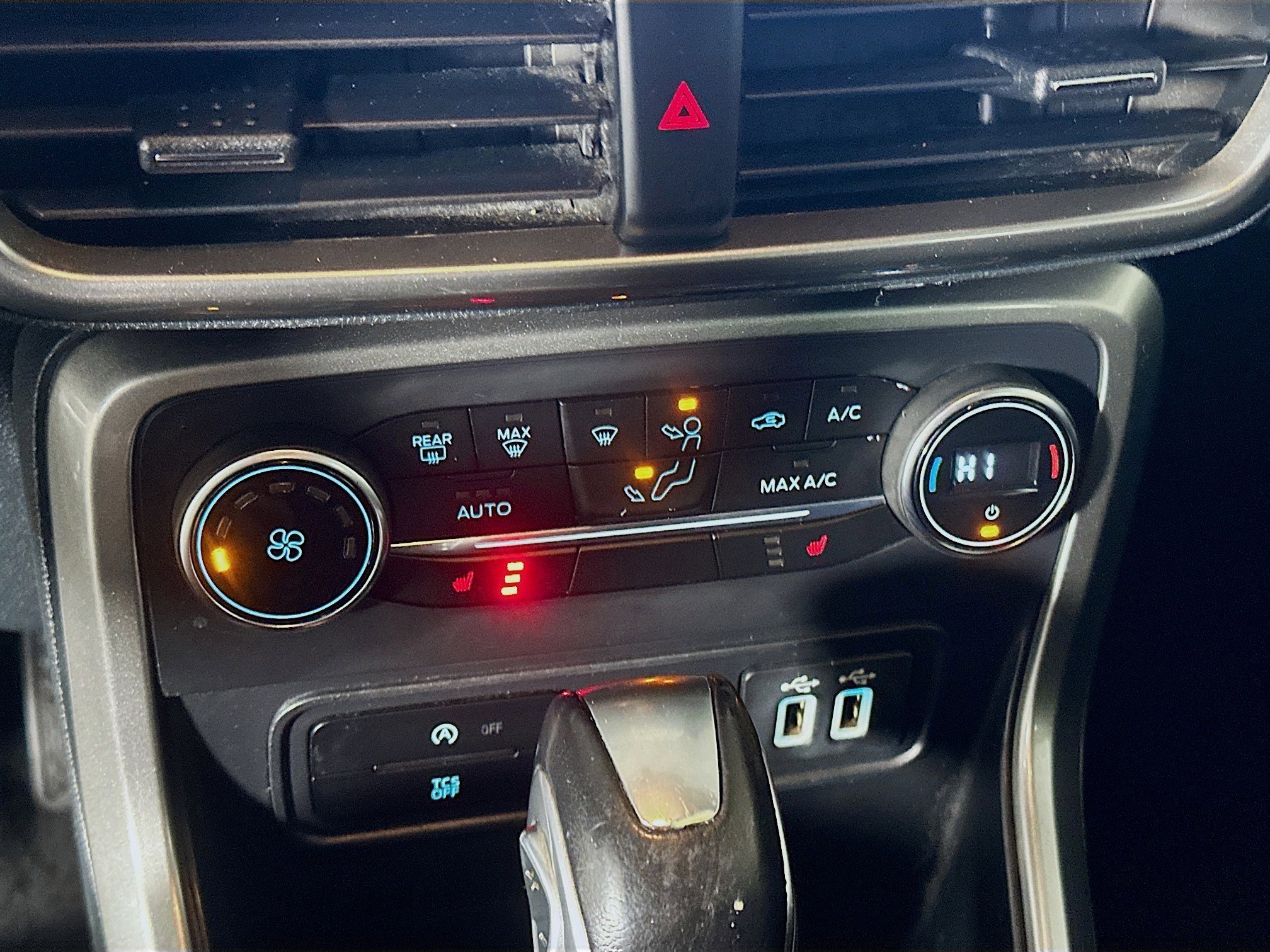 Used 2018 Ford EcoSport SE w/ SE Convenience Package image 23