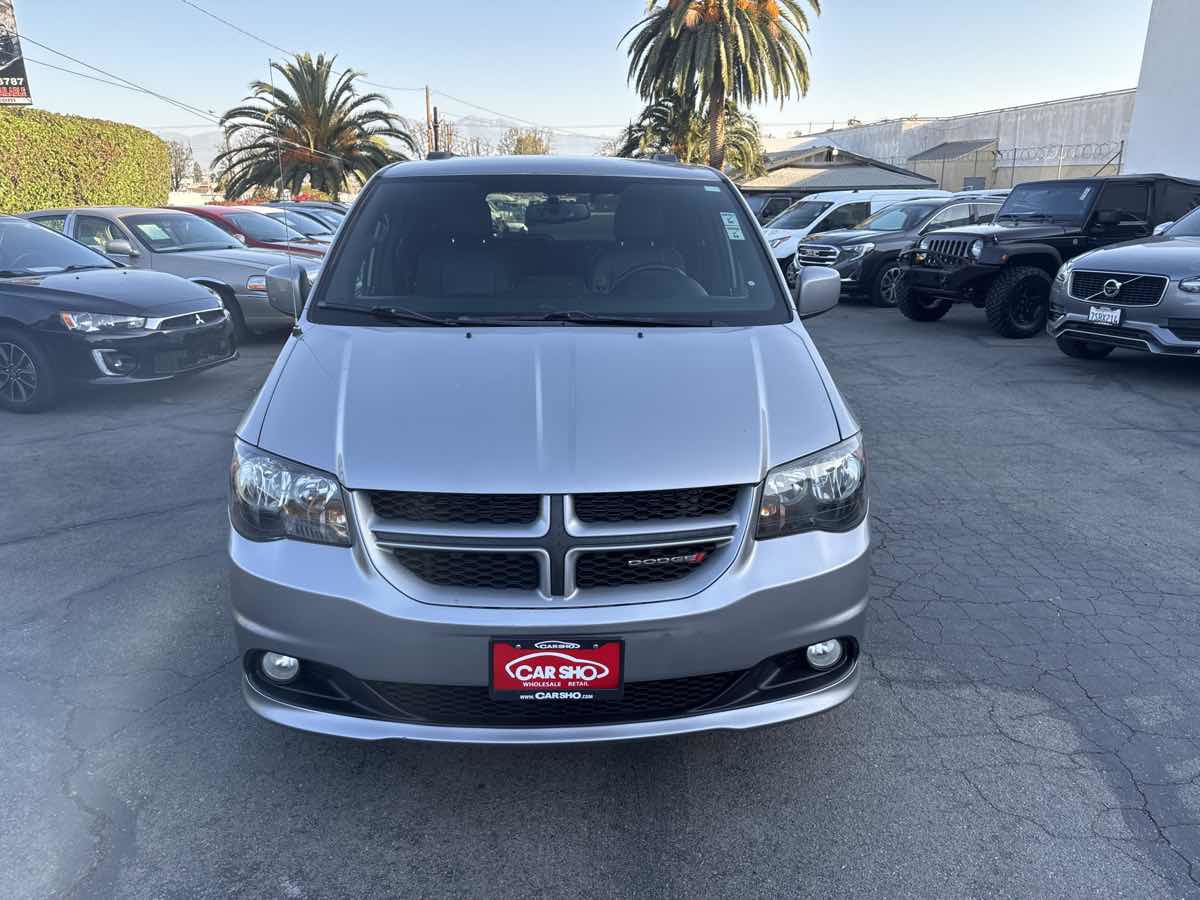 Used 2017 Dodge Grand Caravan GT image 2