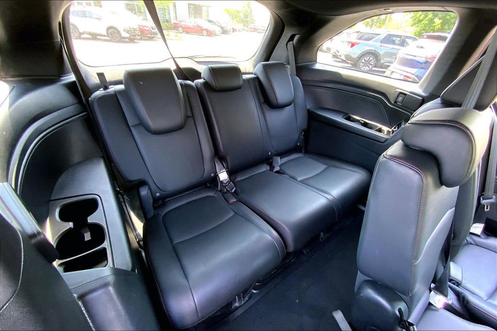 Used 2025 Honda Odyssey Sport-L image 18