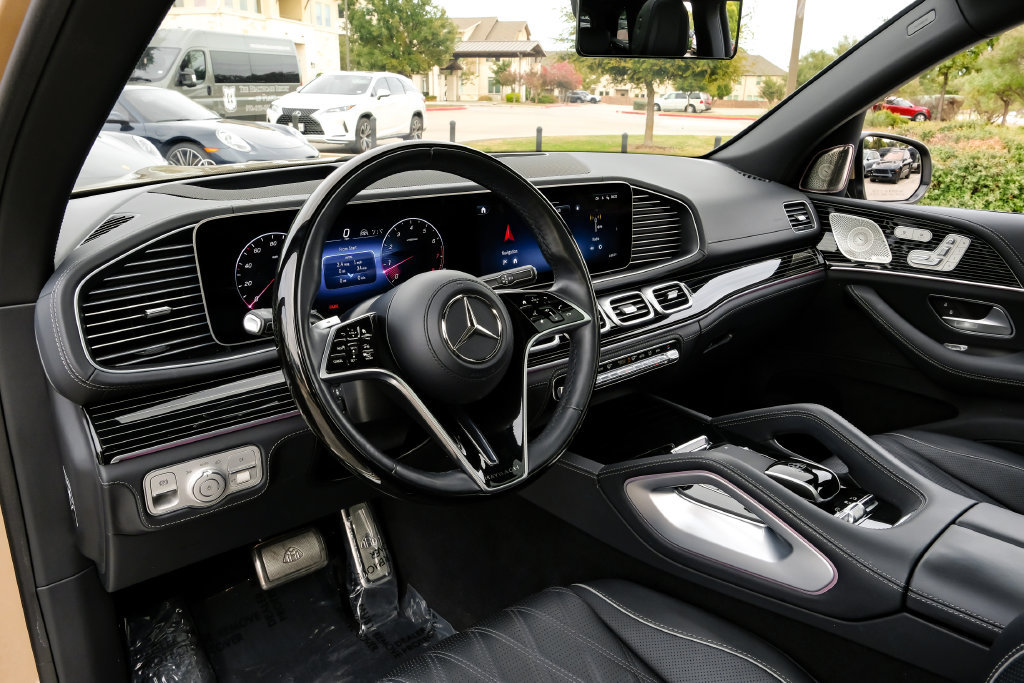 Used 2024 Mercedes-Benz Maybach GLS 600 4MATIC image 11