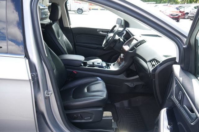 Used 2020 Ford Edge Titanium AWD/4WD image 25