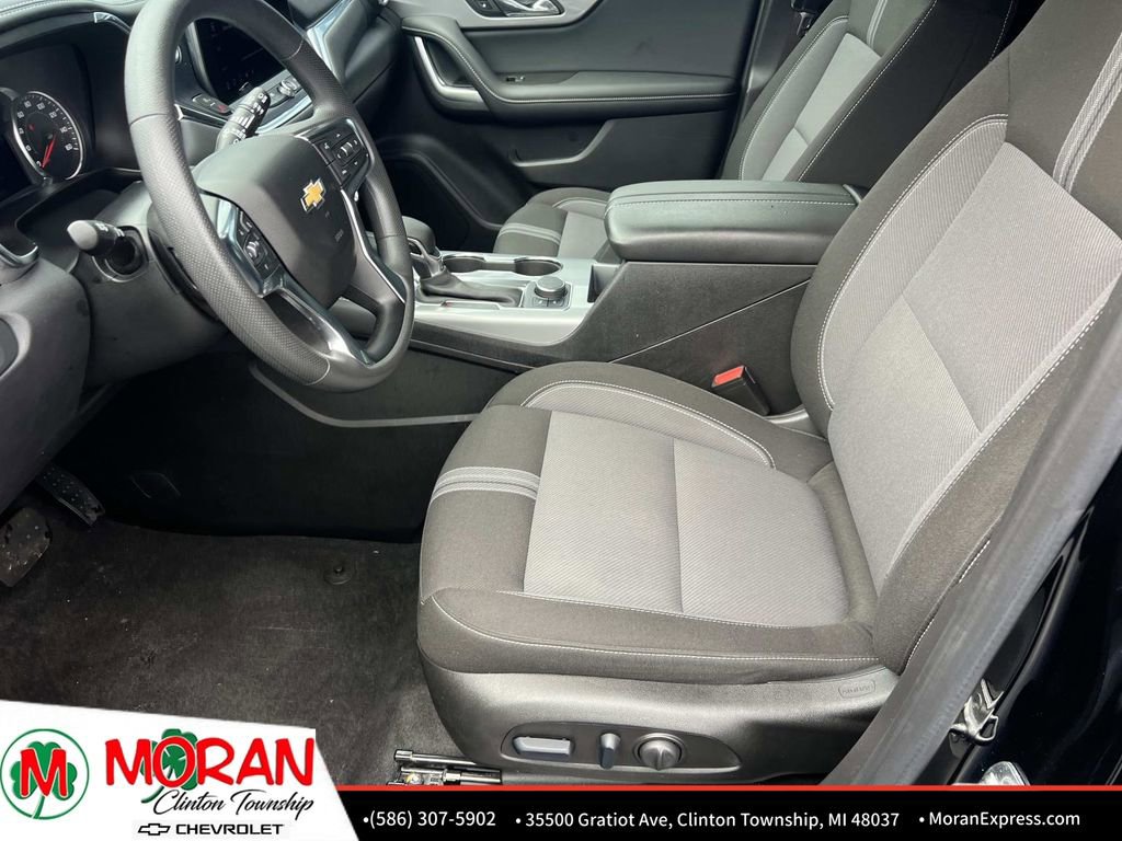 Certified 2024 Chevrolet Blazer LT w/ Convenience Package FWD image 17