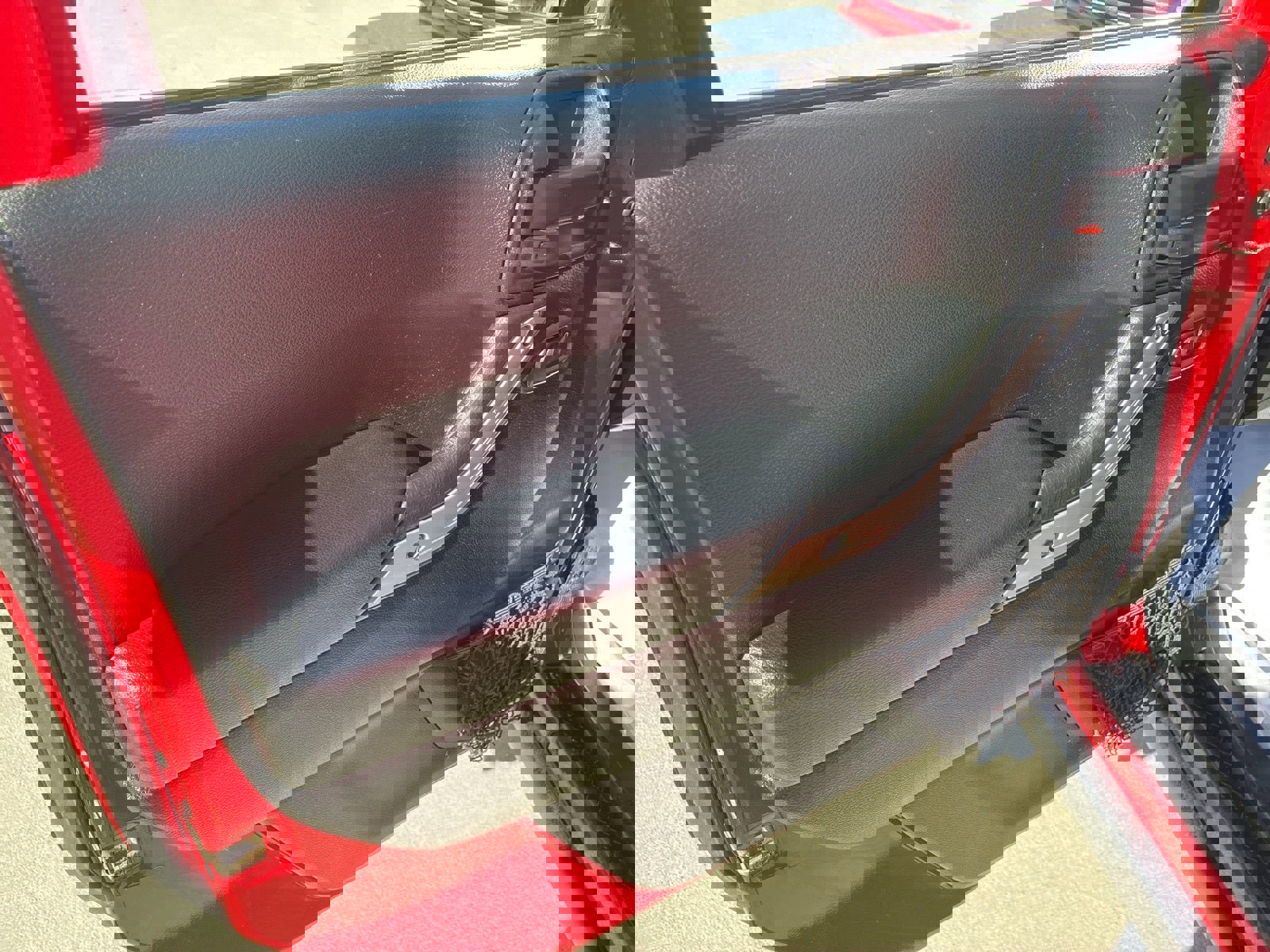 Used 2018 Jeep Wrangler Unlimited Rubicon w/ Connectivity Group image 16