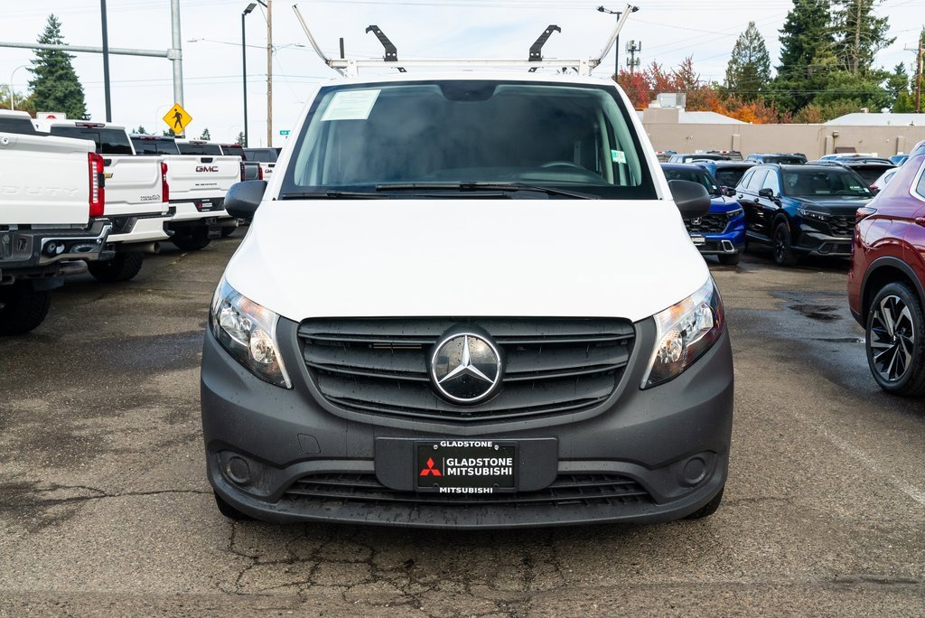 Used 2023 Mercedes-Benz Metris image 2
