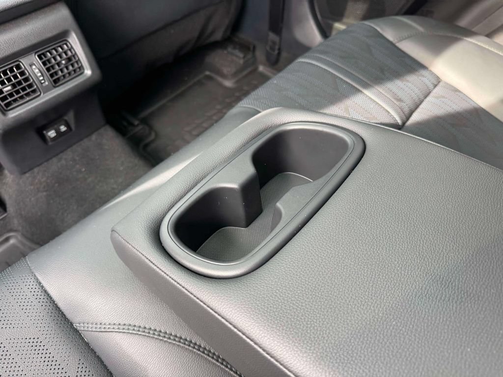 Used 2025 Toyota Camry XSE FWD image 15