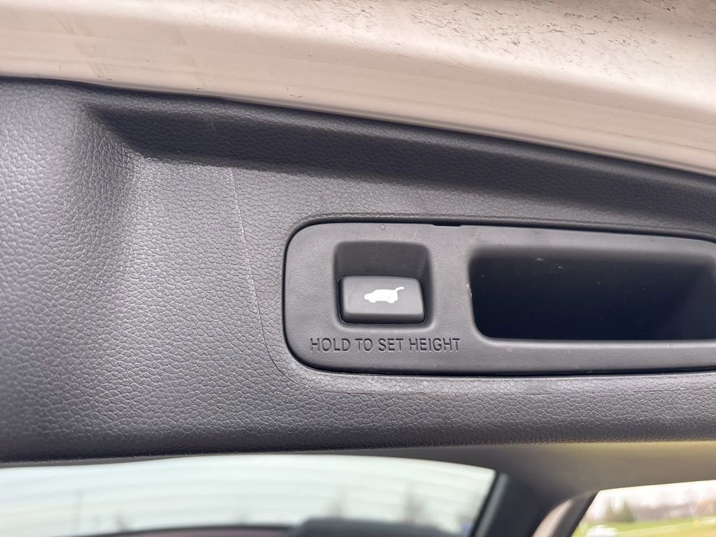 Used 2025 Honda CR-V Sport-L image 13