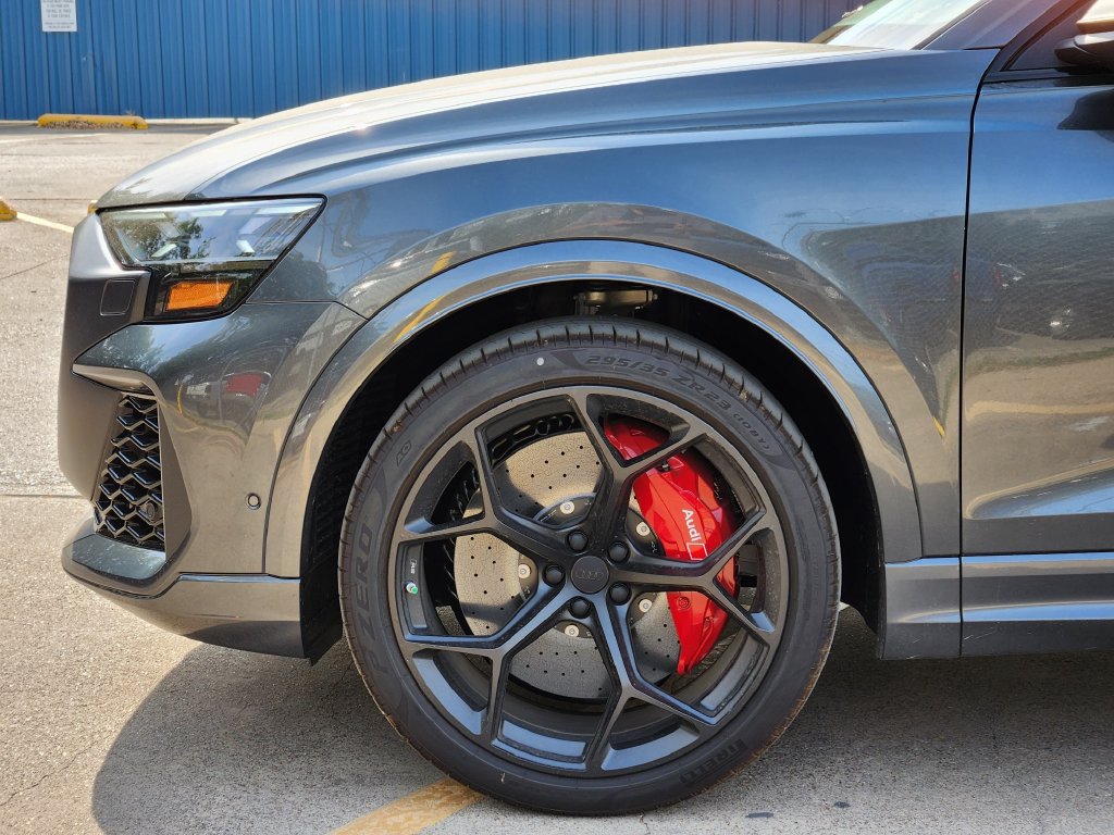 New 2027 Audi RS Q8 performance AWD/4WD image 13