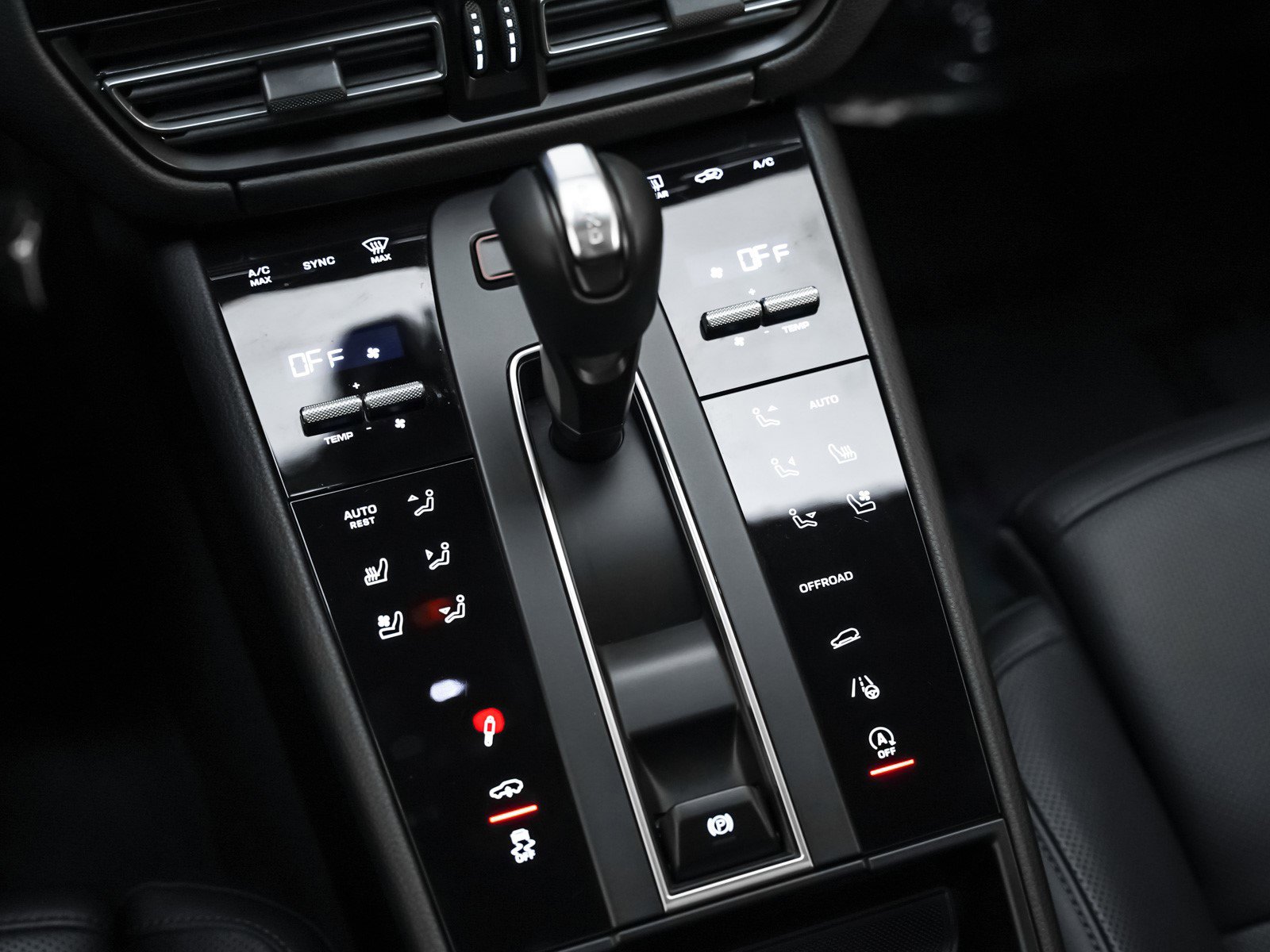 Used 2025 Porsche Macan Turbo image 20