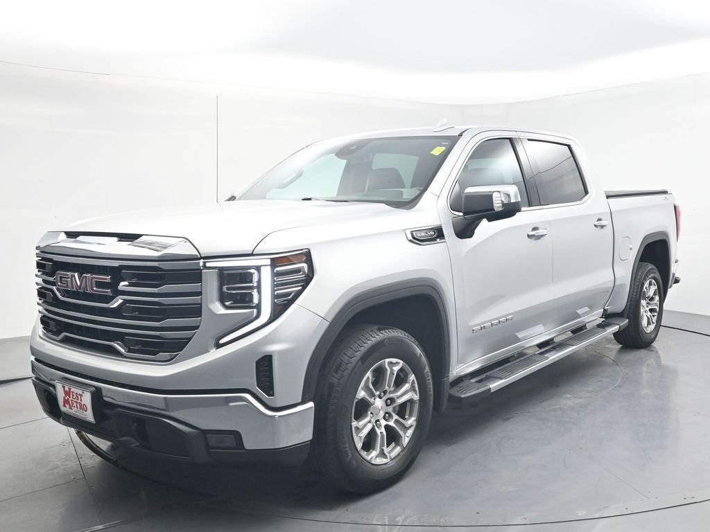 Used 2022 GMC Sierra 1500 SLT AWD/4WD image 1