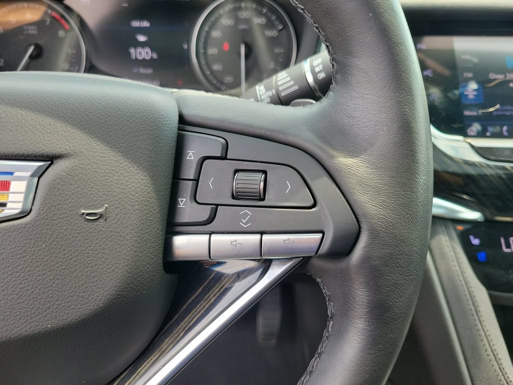 Used 2020 Cadillac XT6 Premium Luxury AWD/4WD image 25