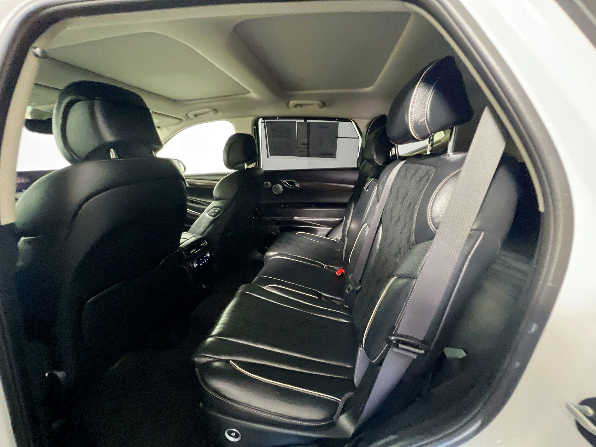 Used 2023 Genesis GV80 3.5T w/ Advanced Package image 29