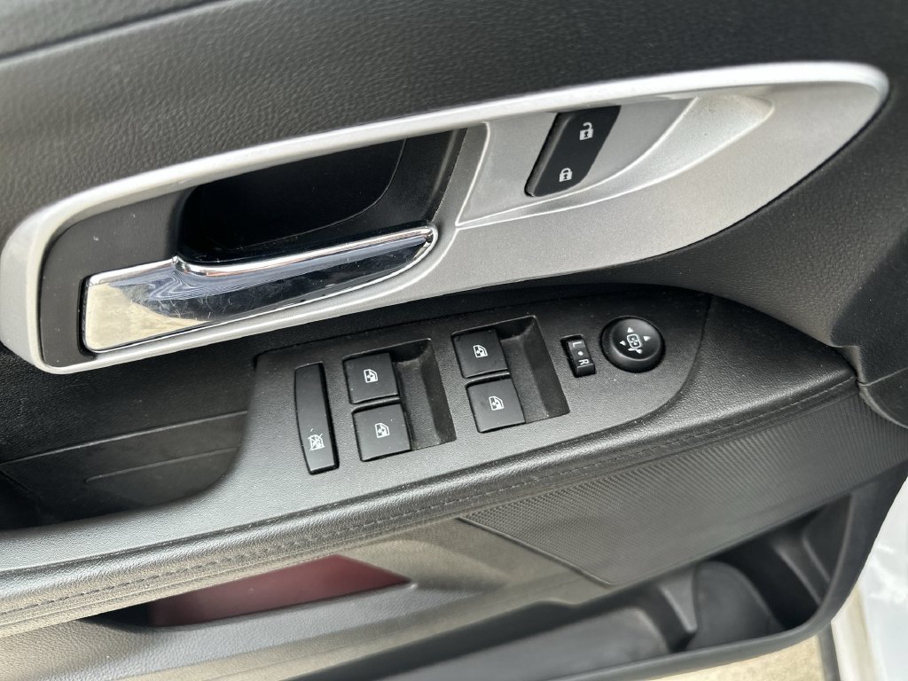Certified 2016 Chevrolet Equinox LS FWD image 22