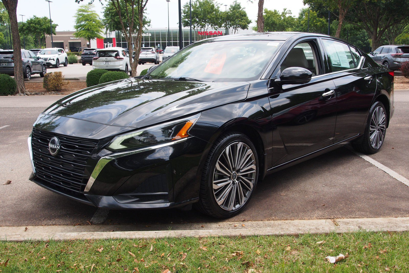 Used 2023 Nissan Altima 2.5 SL AWD/4WD image 3