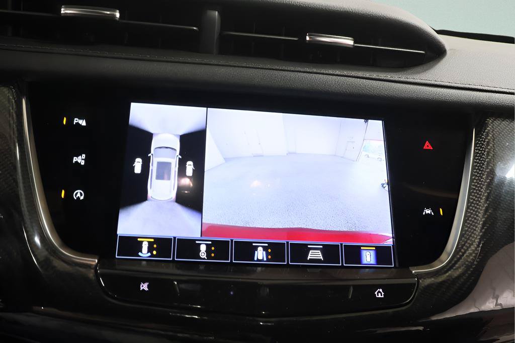 Used 2024 Cadillac XT6 Sport w/ Technology Package AWD/4WD image 13