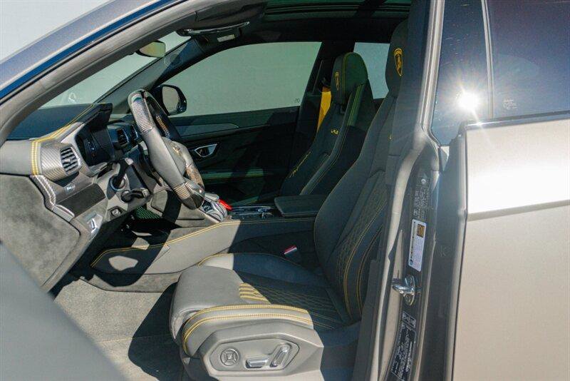 Used 2024 Lamborghini Urus Performante image 13