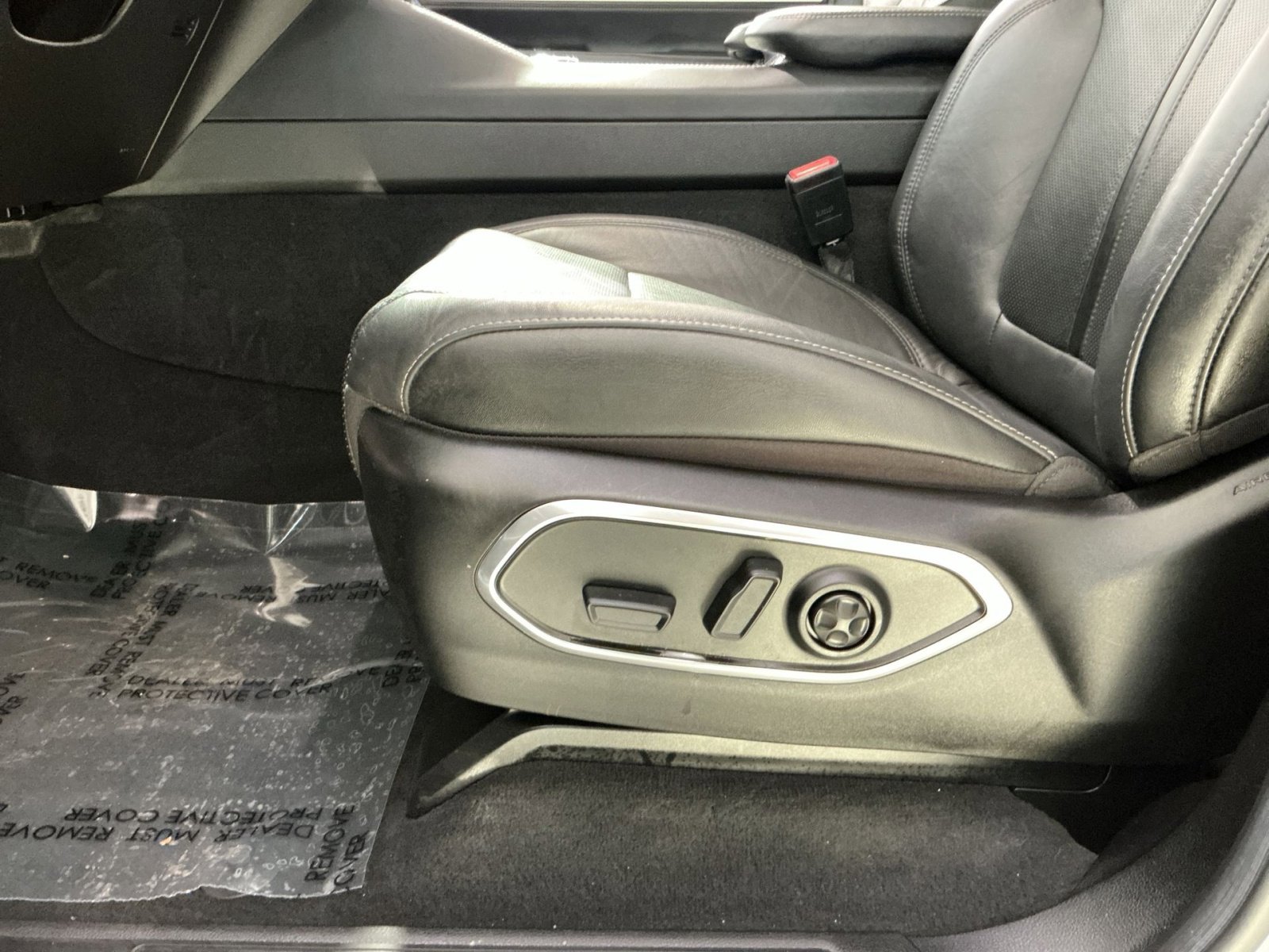 Used 2022 Jeep Wagoneer Series III w/ Premium Group I image 22