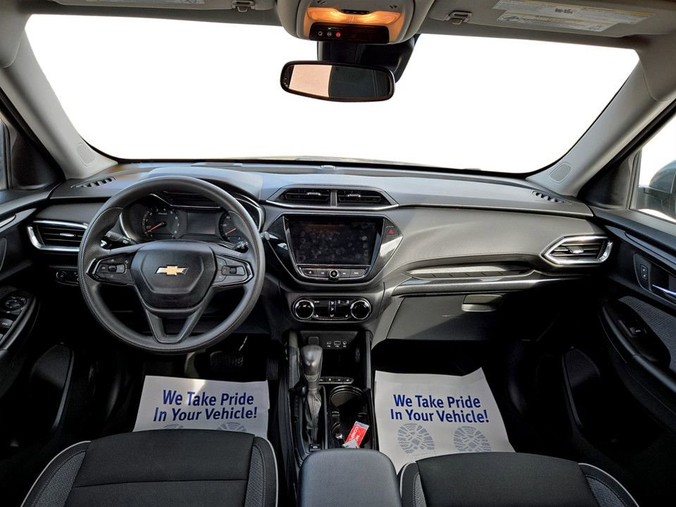 Used 2021 Chevrolet TrailBlazer LT w/ Convenience Package FWD image 13