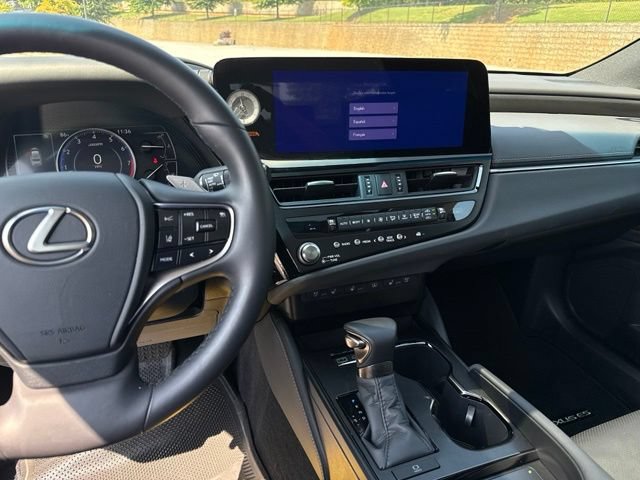 Used 2025 Lexus ES 350 w/ Premium Package FWD image 25