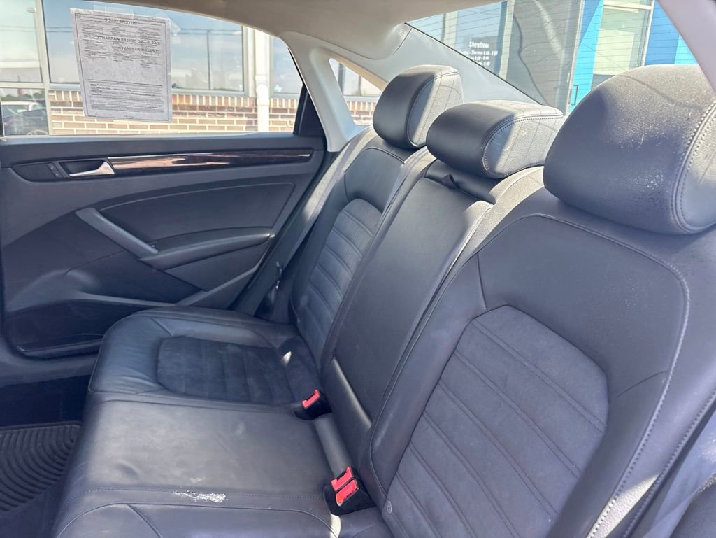 Used 2014 Volkswagen Passat TDI SEL Premium FWD image 36