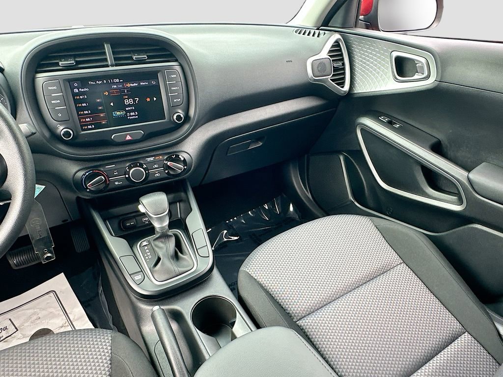 Certified 2022 Kia Soul LX image 21