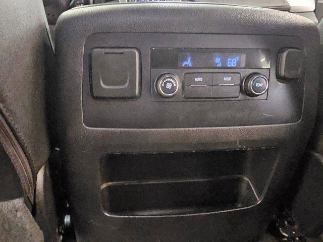 Used 2018 Chevrolet Suburban LT AWD/4WD image 34