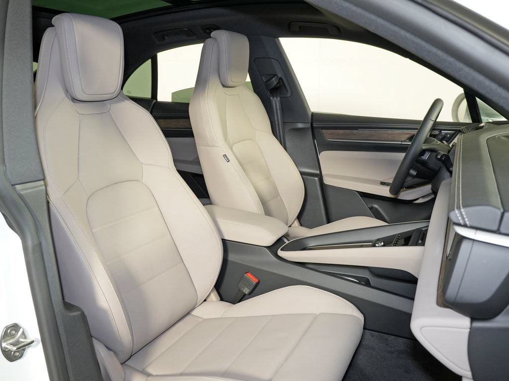 New 2026 Porsche Macan 4 Electric AWD/4WD image 39