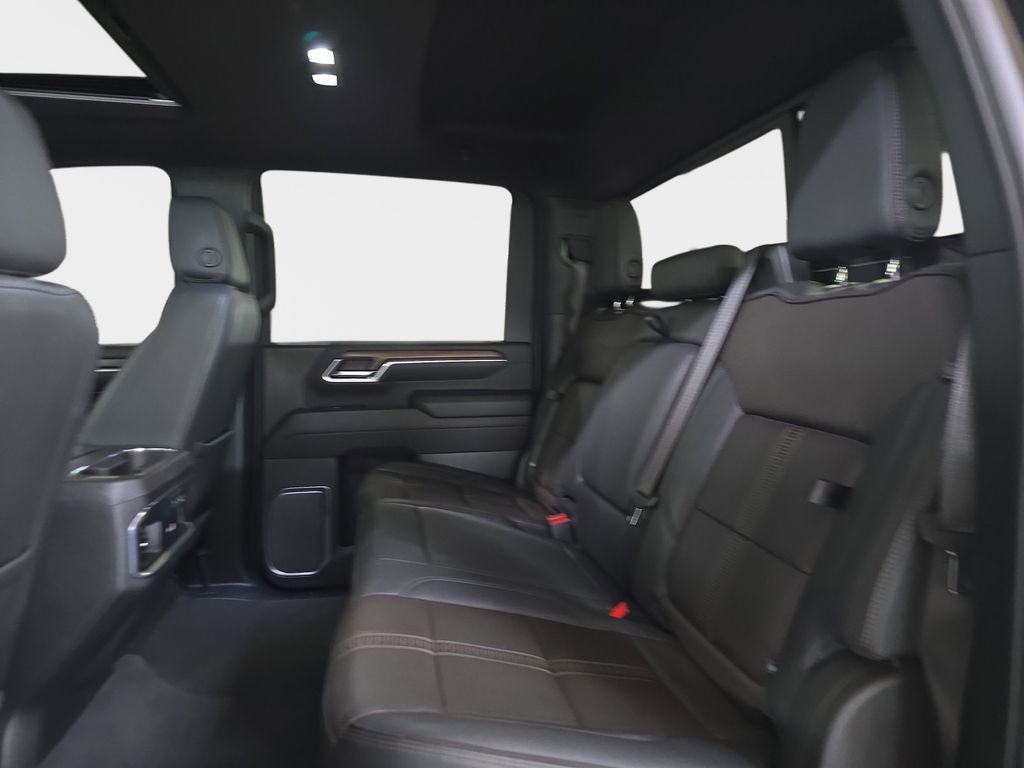 Used 2024 Chevrolet Silverado 2500 High Country w/ High Country Premium Package AWD/4WD image 14