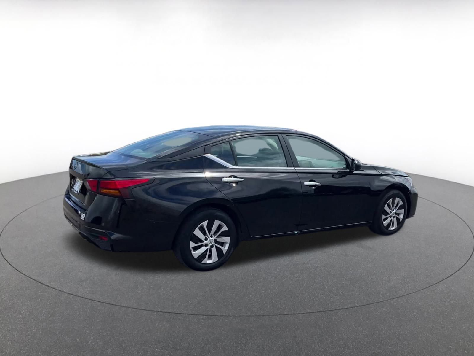 Used 2023 Nissan Altima 2.5 S image 15