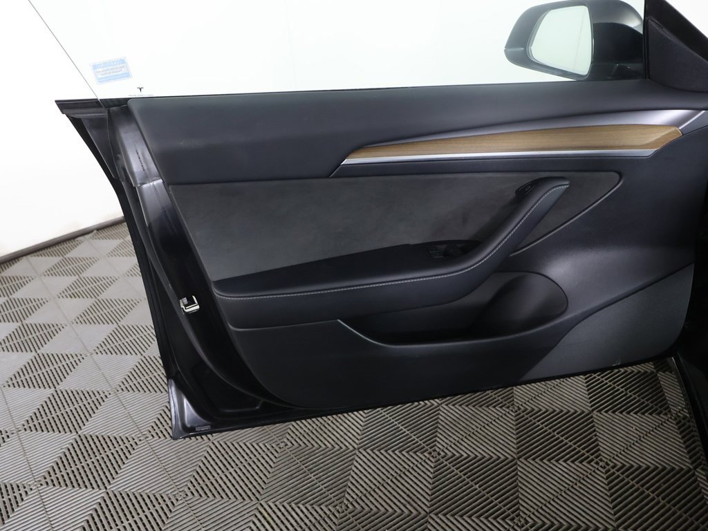 Used 2023 Tesla Model 3 Standard Range image 21