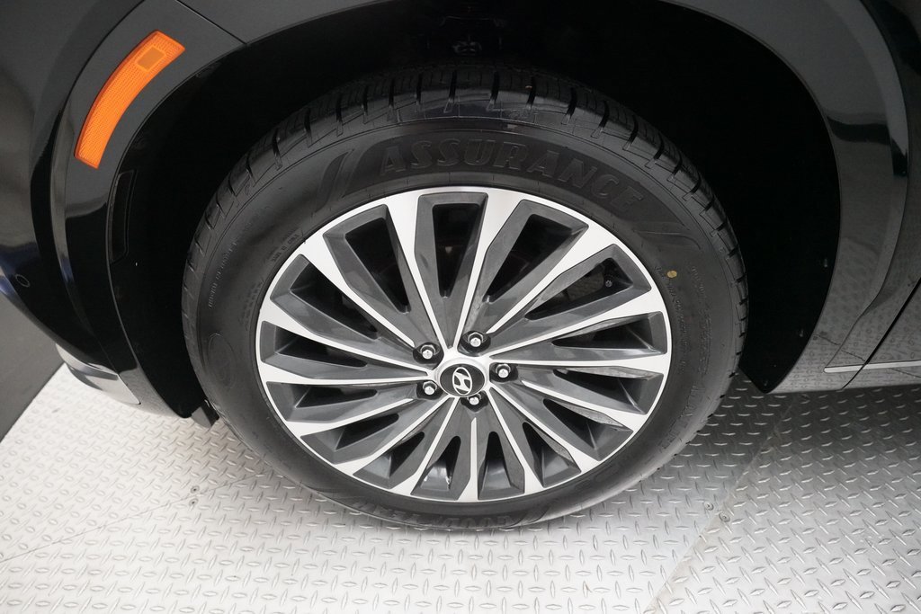 Used 2024 Hyundai Palisade Calligraphy image 28