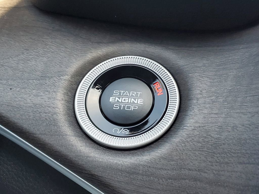 New 2025 Jeep Grand Cherokee Limited image 21