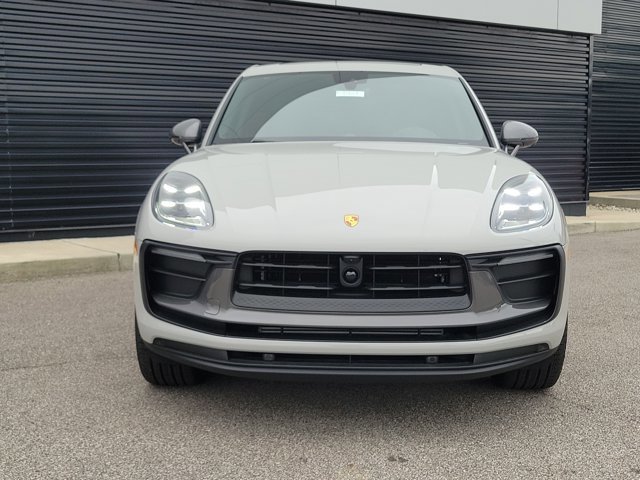 New 2026 Porsche Macan Turbo AWD/4WD image 2