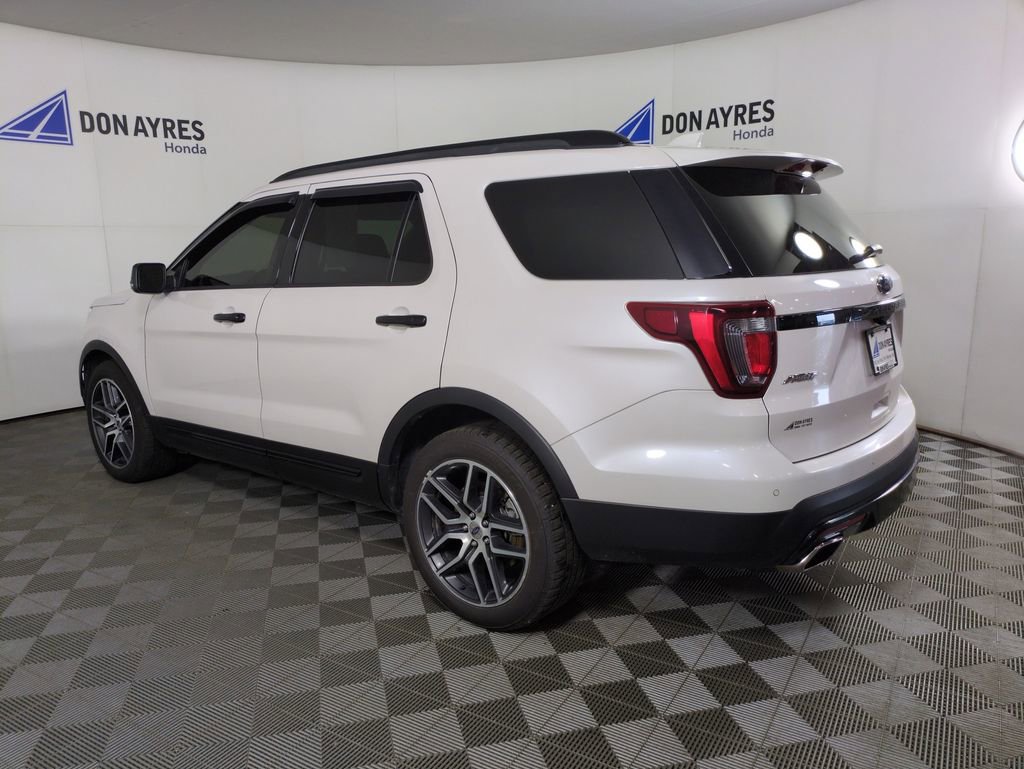 Used 2017 Ford Explorer Sport w/ Equipment Group 401A AWD/4WD image 3