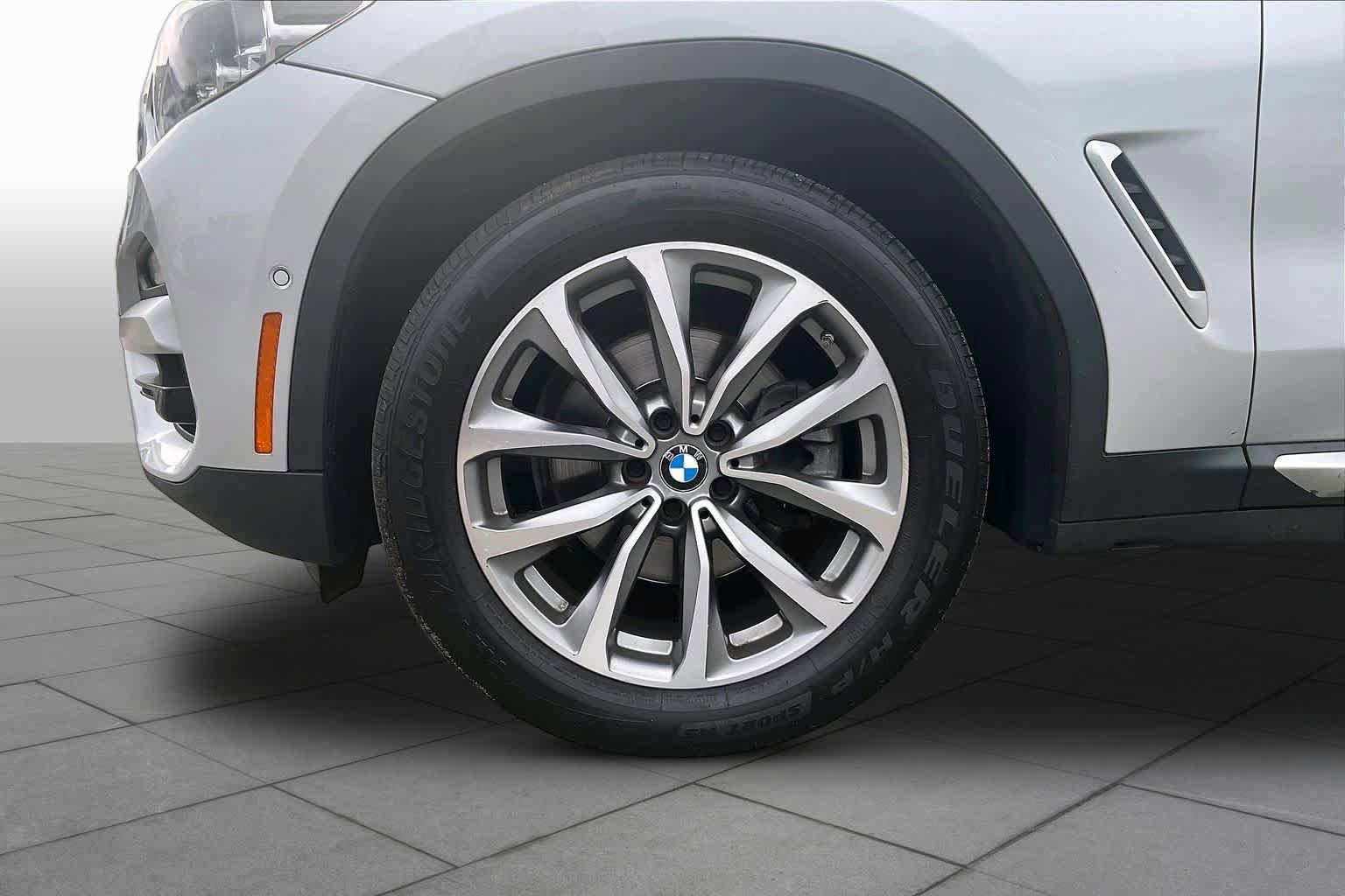 Used 2018 BMW X3 xDrive30i w/ Executive Package AWD/4WD image 10