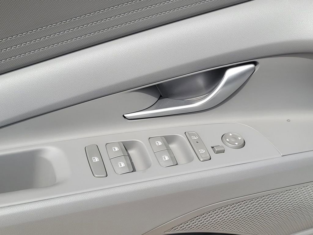 New 2026 Hyundai Elantra Blue FWD image 21